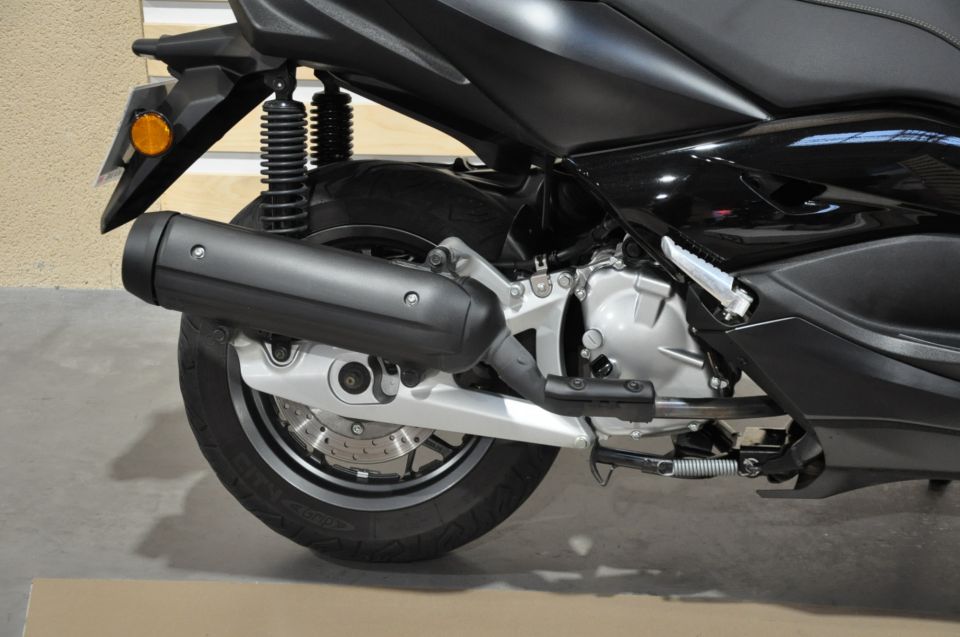 YAMAHA X-MAX 125 IRON MAX 4