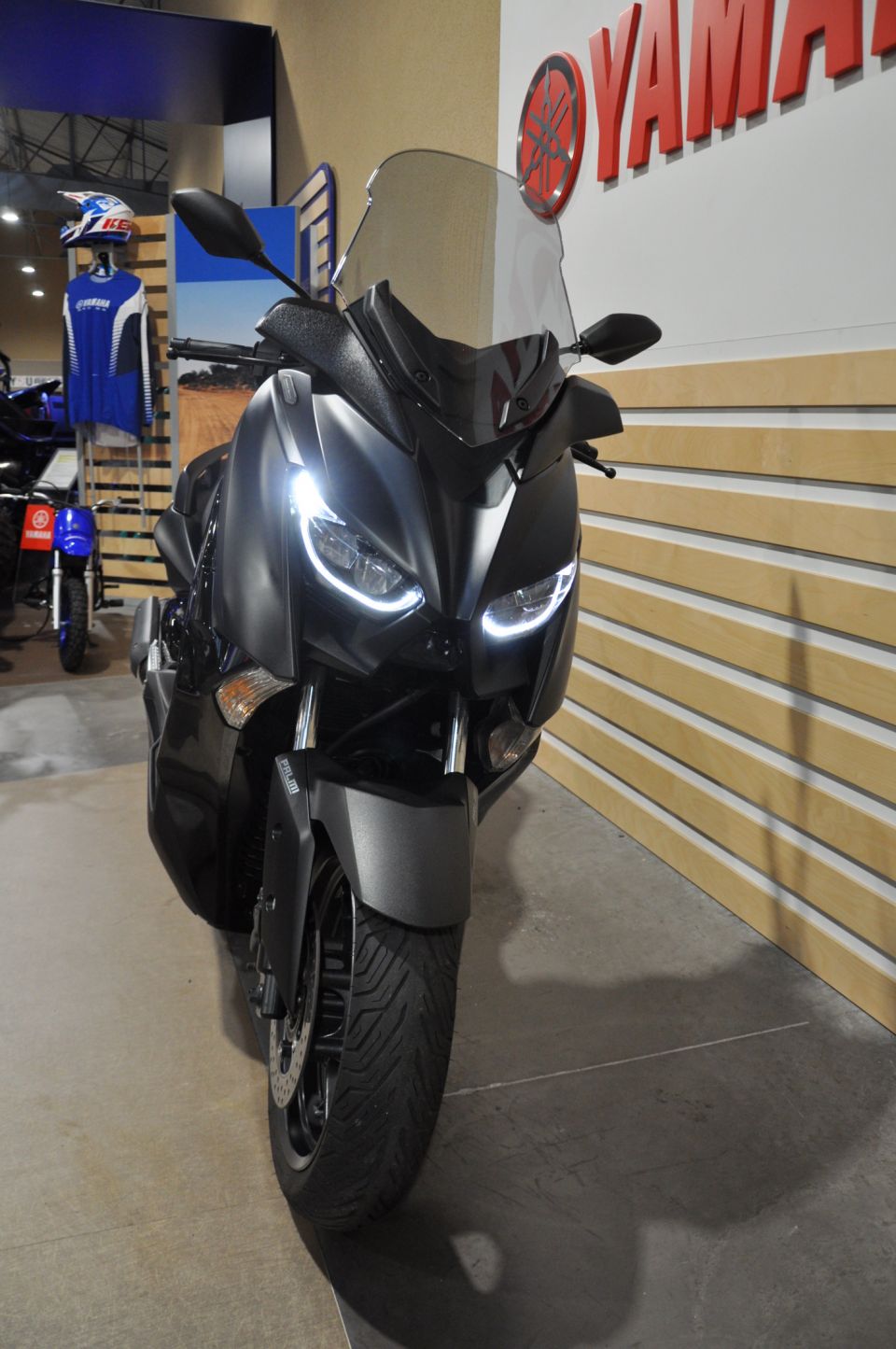YAMAHA X-MAX 125 IRON MAX 4