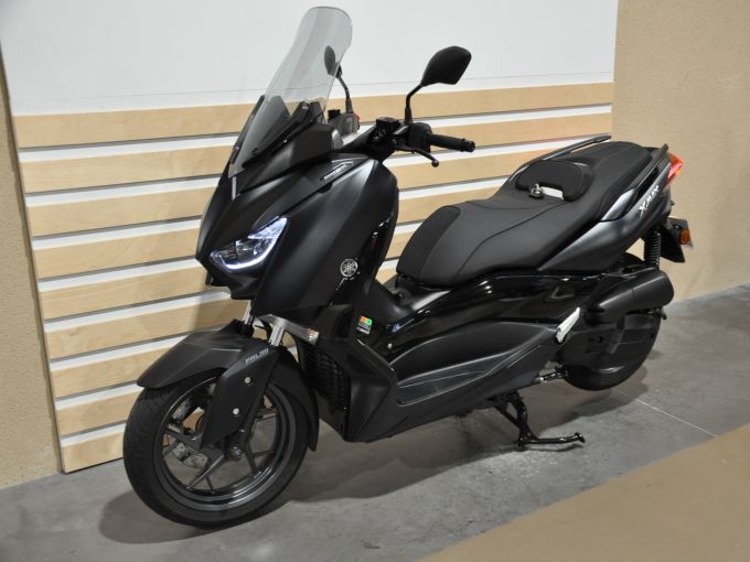 YAMAHA X-MAX 125 IRON MAX 4