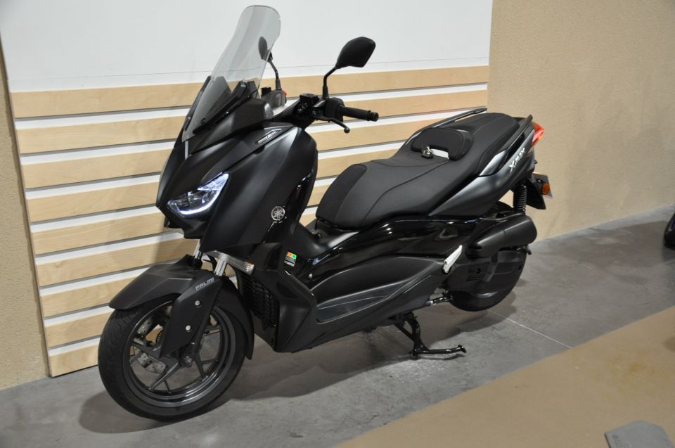 YAMAHA X-MAX 125 IRON MAX 4