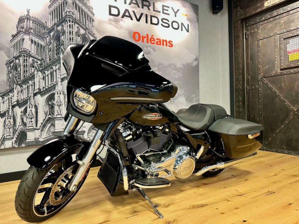 HARLEY-DAVIDSON TOURING STREET GLIDE 1923 4