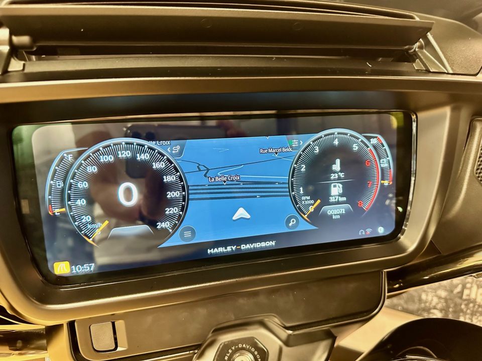 HARLEY-DAVIDSON TOURING STREET GLIDE 1923 4