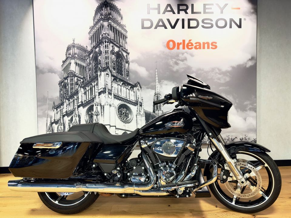 HARLEY-DAVIDSON TOURING STREET GLIDE 1923 4