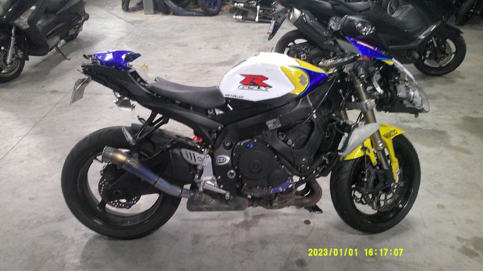 SUZUKI GSX-R 600 4