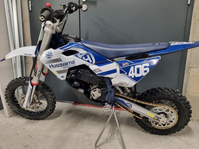 HUSQVARNA EE 5 4