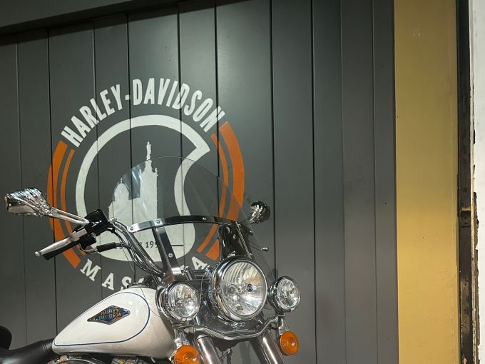 HARLEY-DAVIDSON SOFTAIL HERITAGE 1690 CLASSIC 4