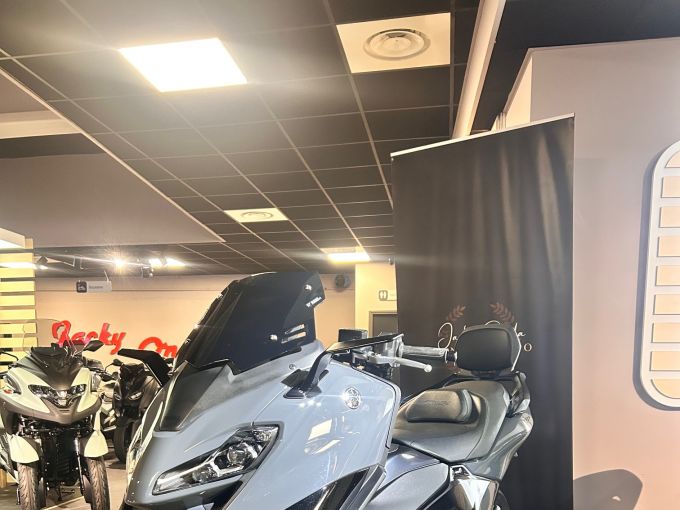 YAMAHA XP T-MAX 560 TECH MAX 4