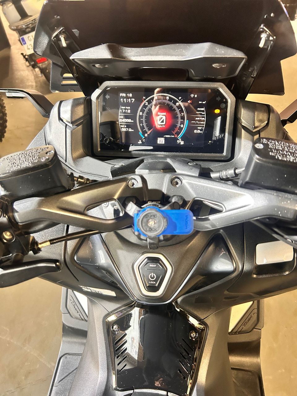 YAMAHA XP T-MAX 560 TECH MAX 4