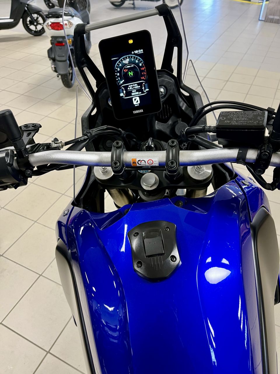 YAMAHA XTZ TENERE 700 4