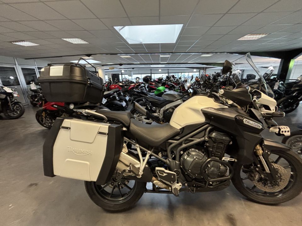 TRIUMPH TIGER 1200 EXPLORER 4