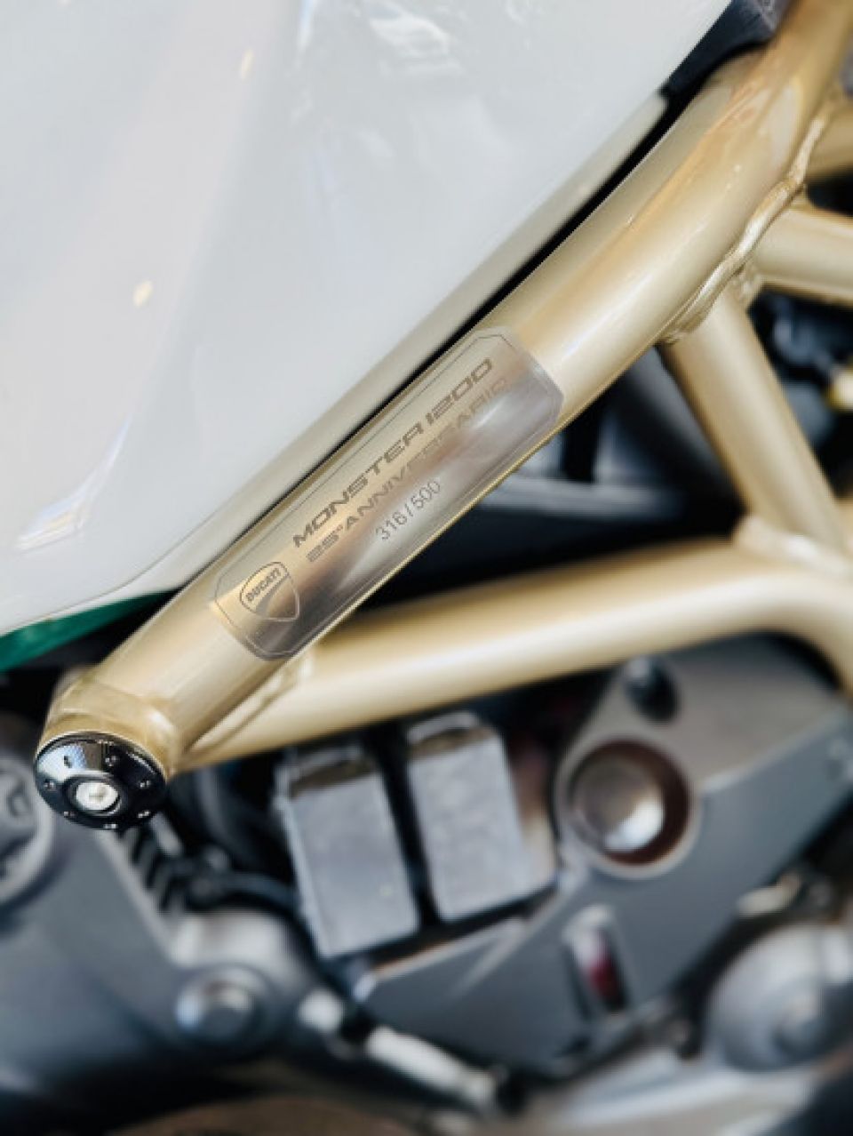 DUCATI MONSTER 1200 ABS 4