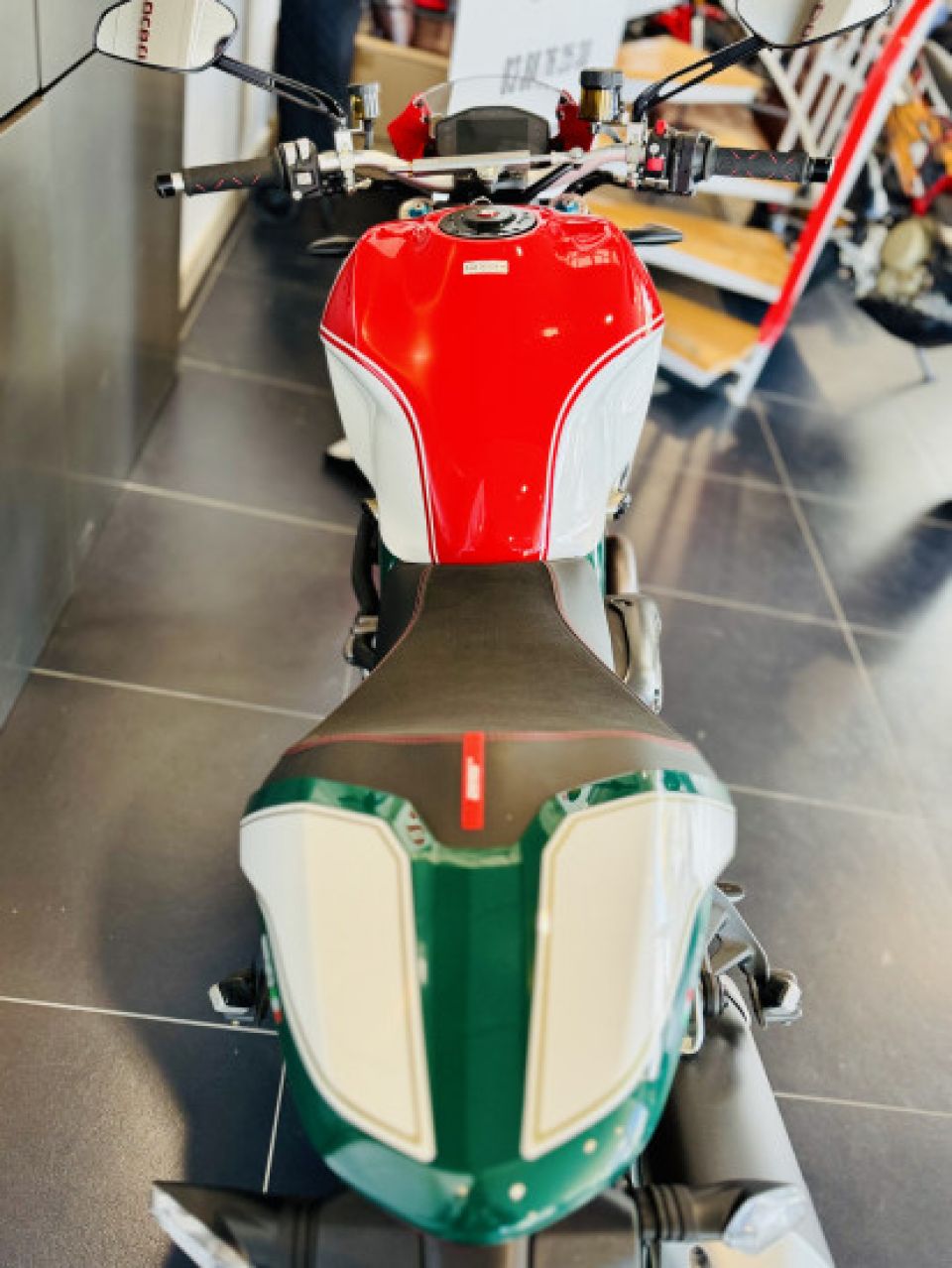 DUCATI MONSTER 1200 ABS 4