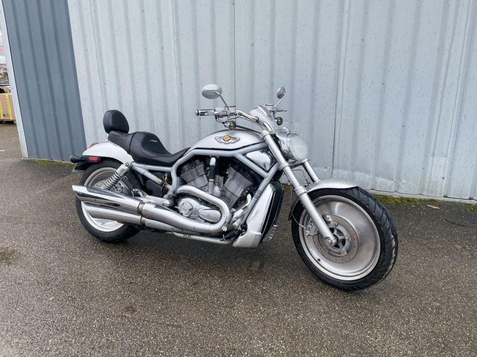 HARLEY-DAVIDSON V-ROD 1130 100th ANNIVERSARY 4