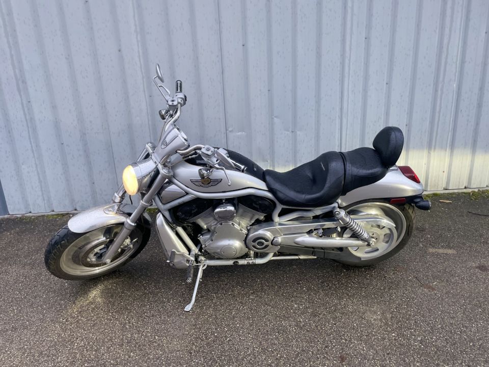 HARLEY-DAVIDSON V-ROD 1130 100th ANNIVERSARY 4