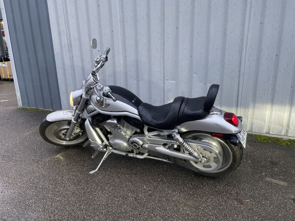 HARLEY-DAVIDSON V-ROD 1130 100th ANNIVERSARY 4