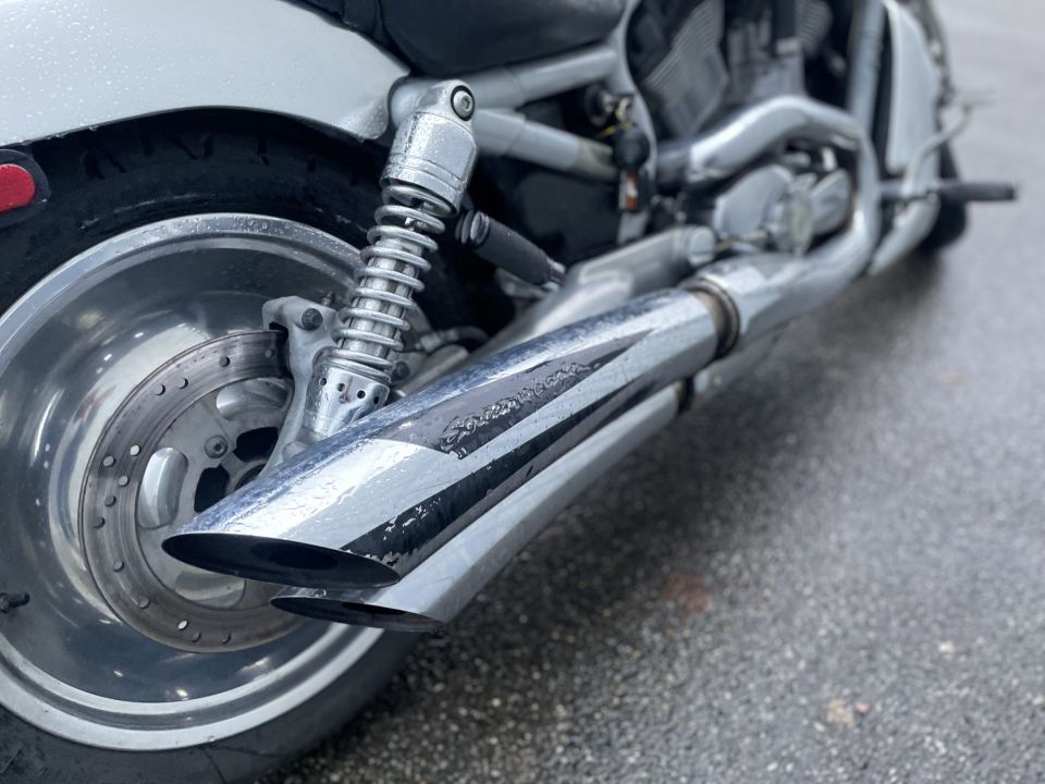 HARLEY-DAVIDSON V-ROD 1130 100th ANNIVERSARY 4