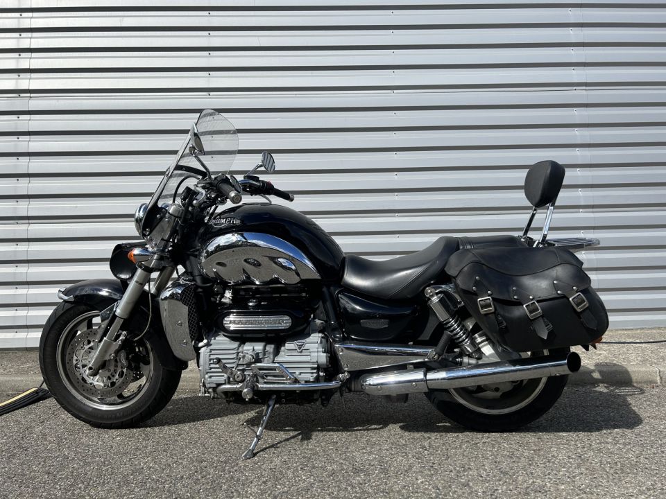 TRIUMPH Rocket III 4