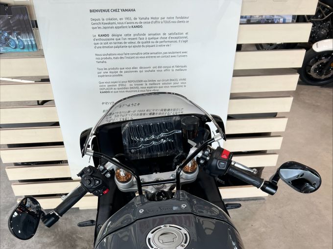YAMAHA XSR 900 GP 4