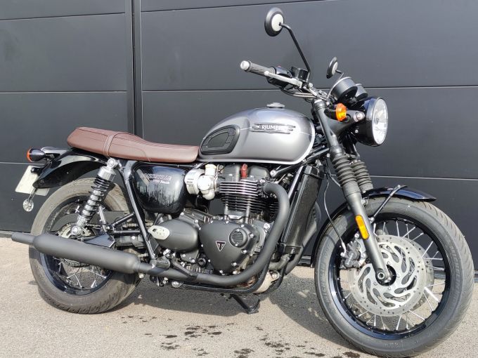 TRIUMPH Bonneville T120 Black 4
