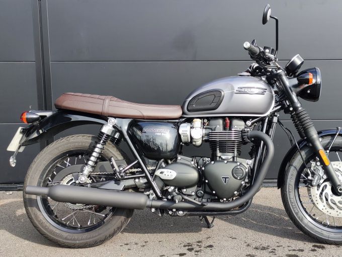 TRIUMPH Bonneville T120 Black 4