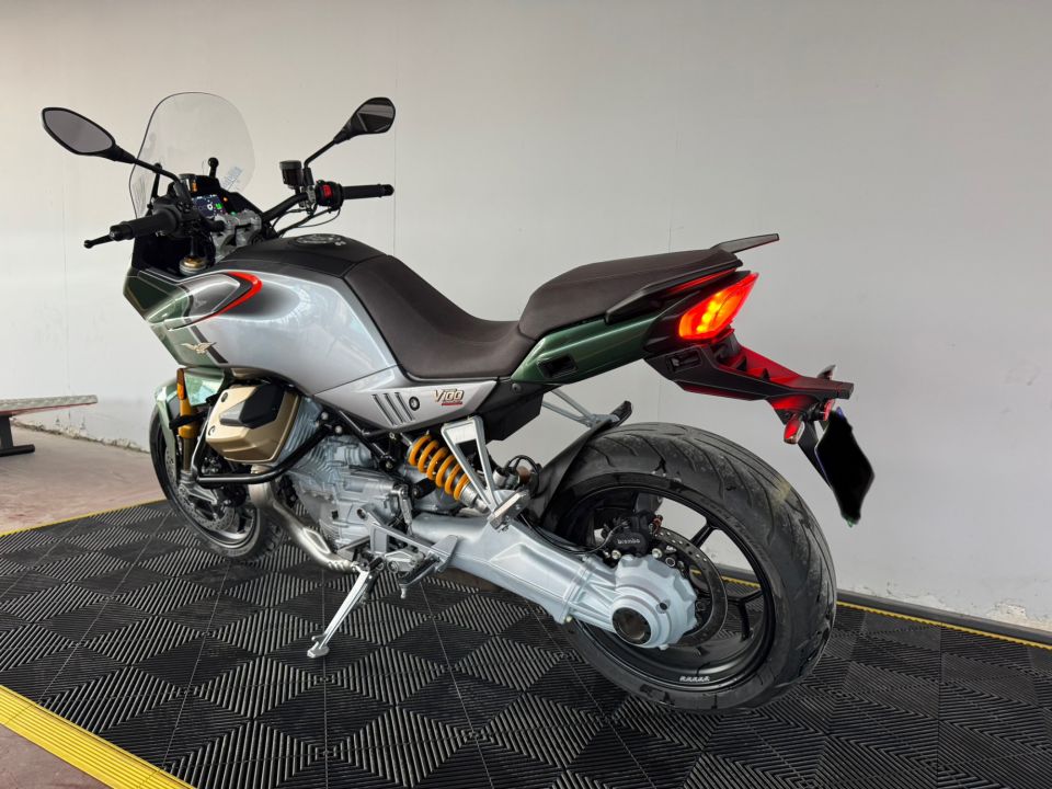 MOTO GUZZI V100  MANDELLO 4