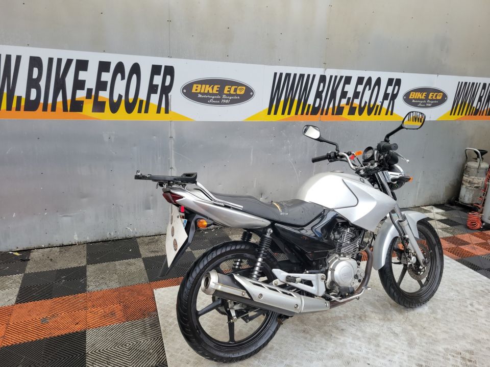 YAMAHA YBR 125 4