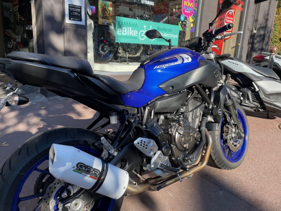 YAMAHA MT 07 / MT-07 /MT07 4