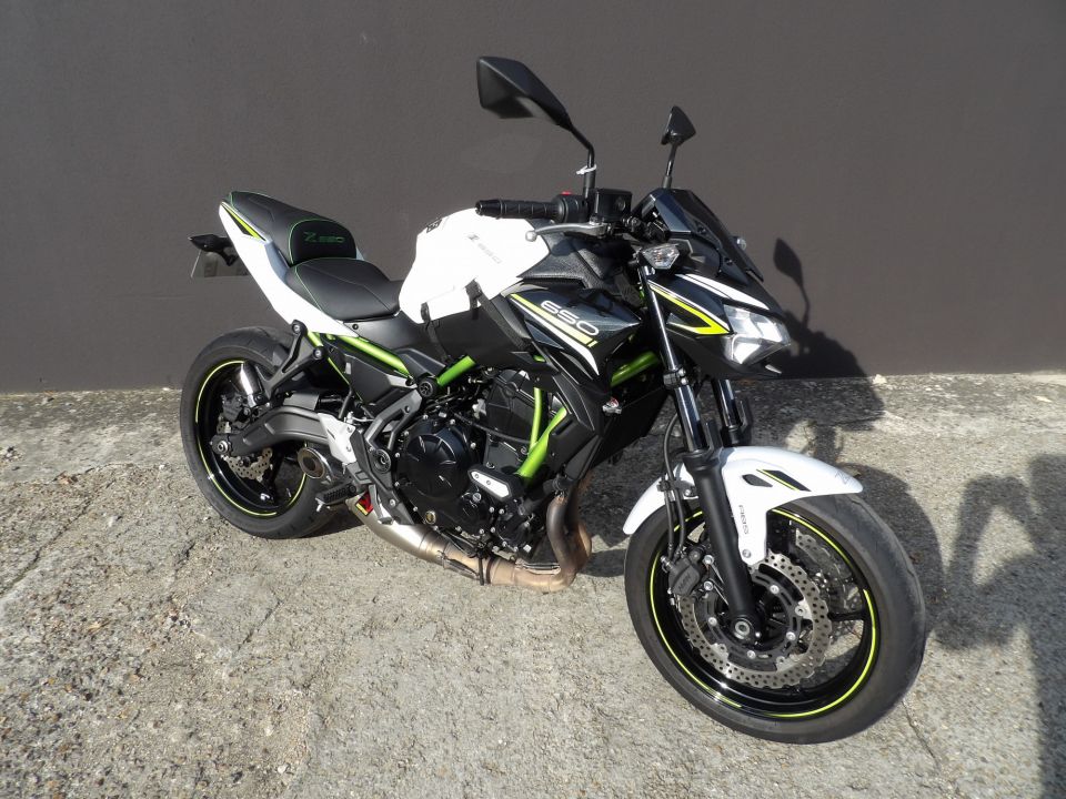 KAWASAKI Z 650 (47.5CV) 4