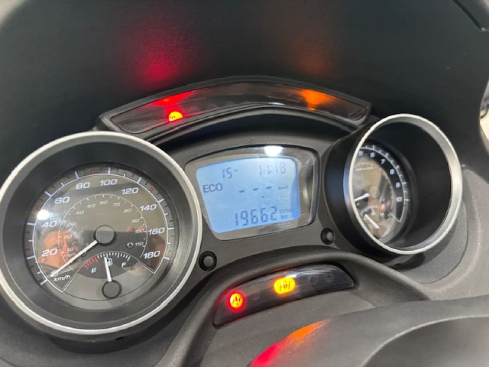 PIAGGIO MP3 500 ABS/ASR 4