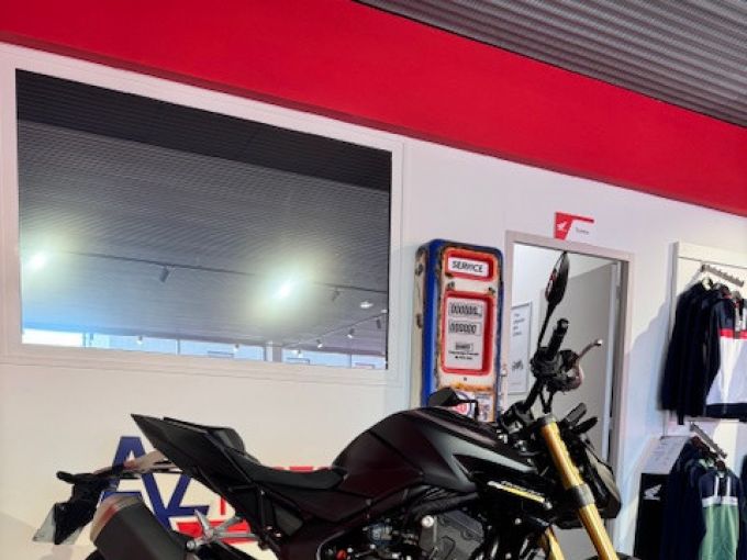 HONDA CB1000 Hornet SP 4