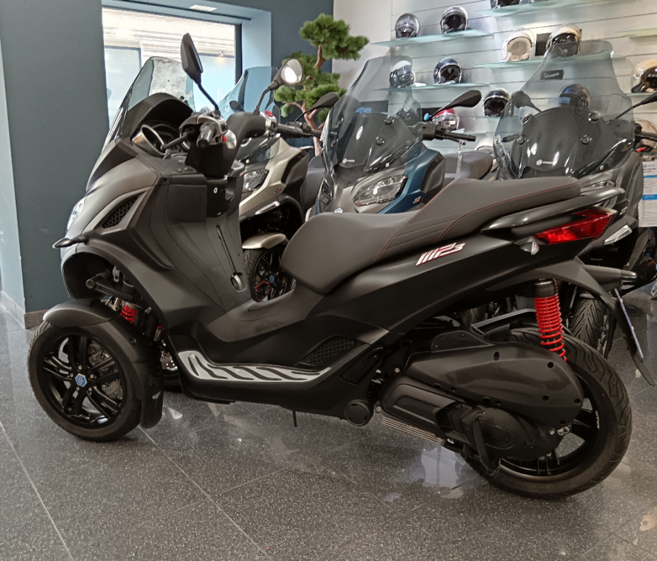PIAGGIO MP3 300 HPE SPORT ABS ASR 4