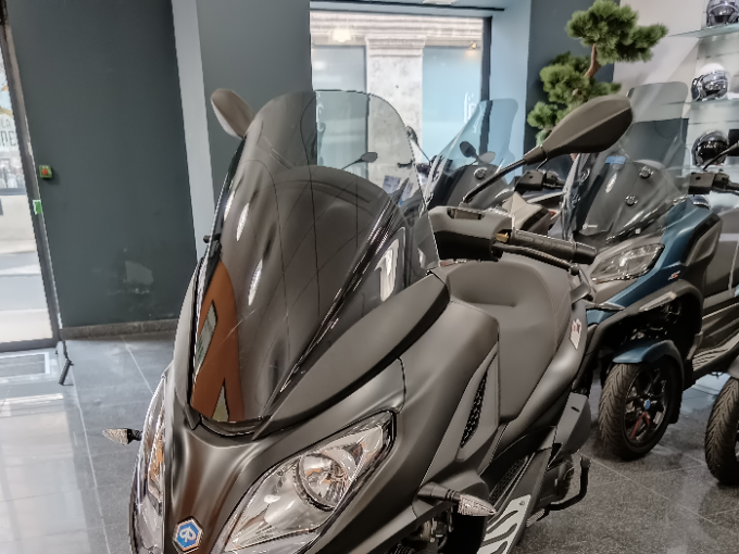 PIAGGIO MP3 300 HPE SPORT ABS ASR 4