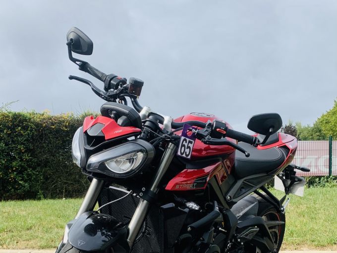 TRIUMPH STREET TRIPLE 765 RS 4