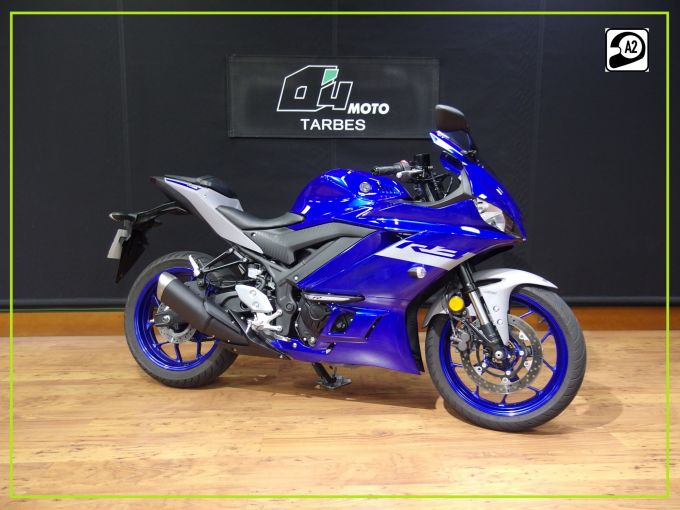 YAMAHA YZF-R3 4