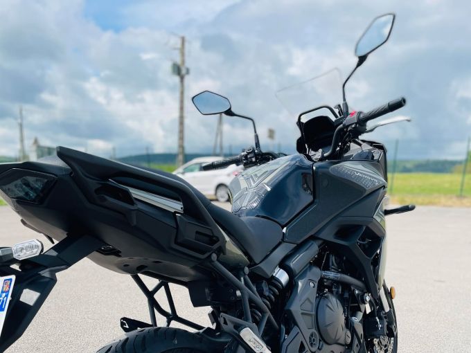 KAWASAKI VERSYS 650 4