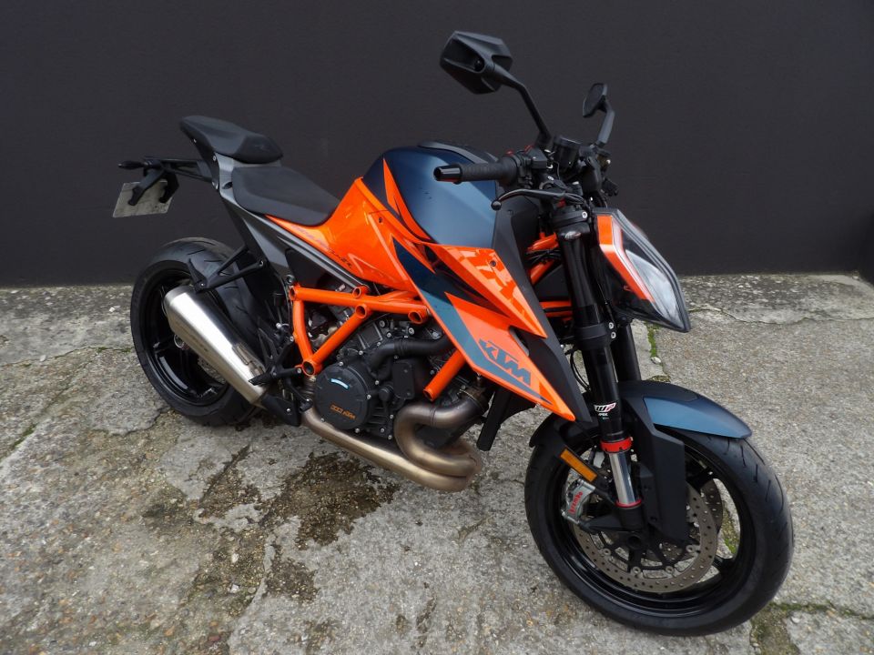 KTM 1290 SUPER DUKE R 4