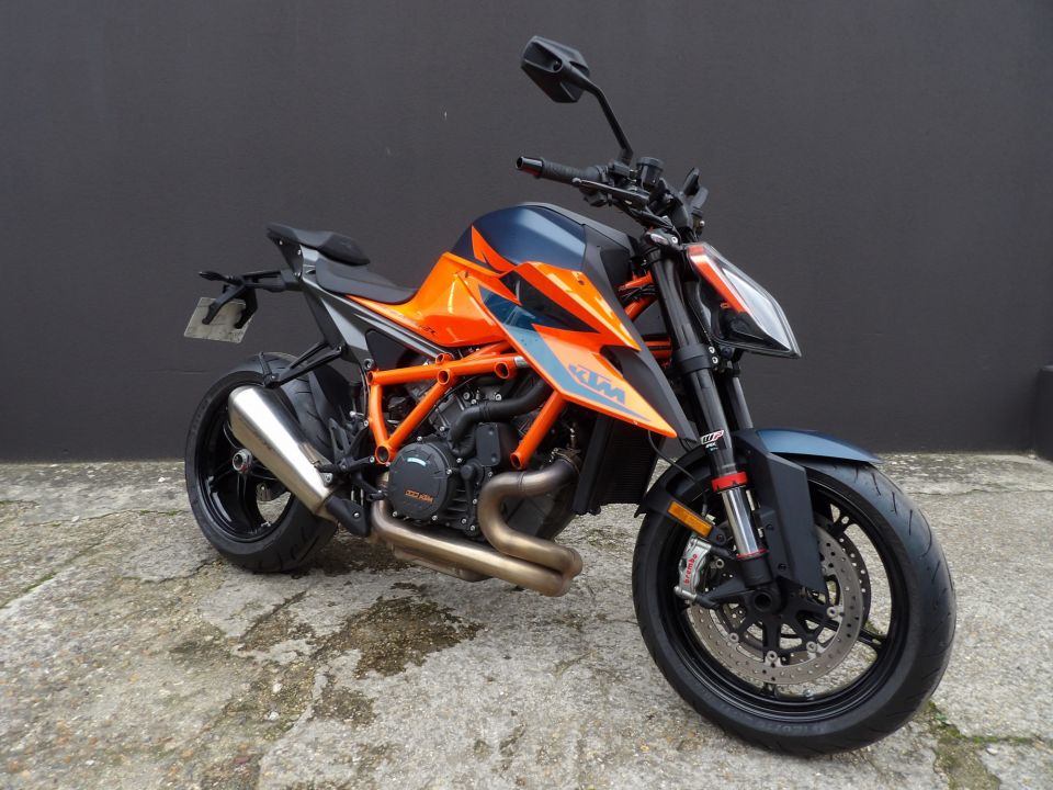 KTM 1290 SUPER DUKE R 4