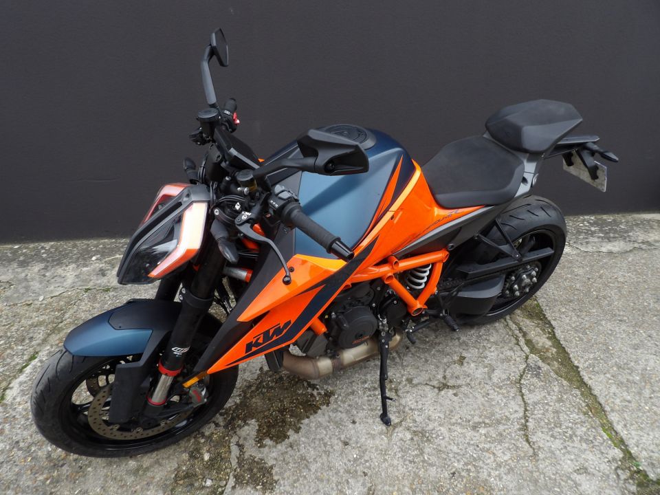 KTM 1290 SUPER DUKE R 4