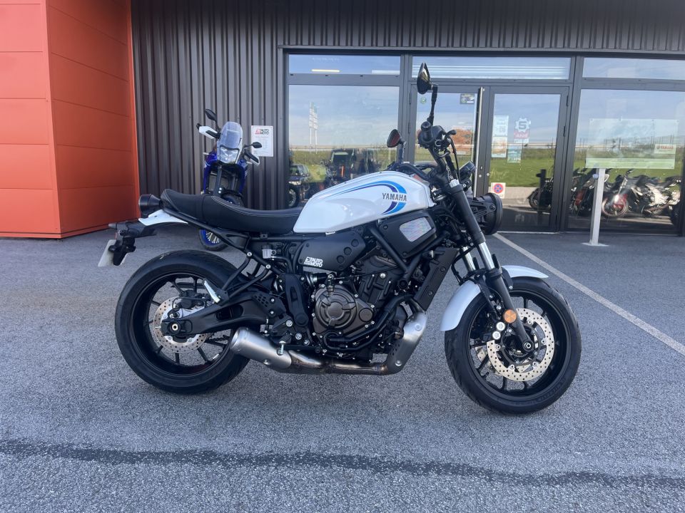 YAMAHA XSR 700 4