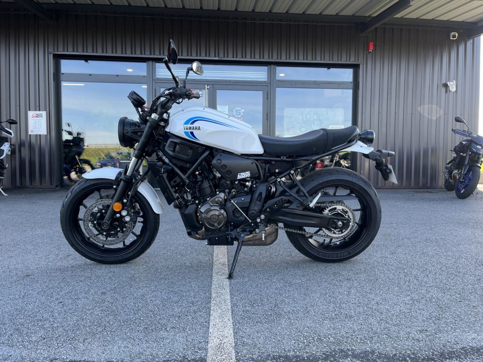 YAMAHA XSR 700 4
