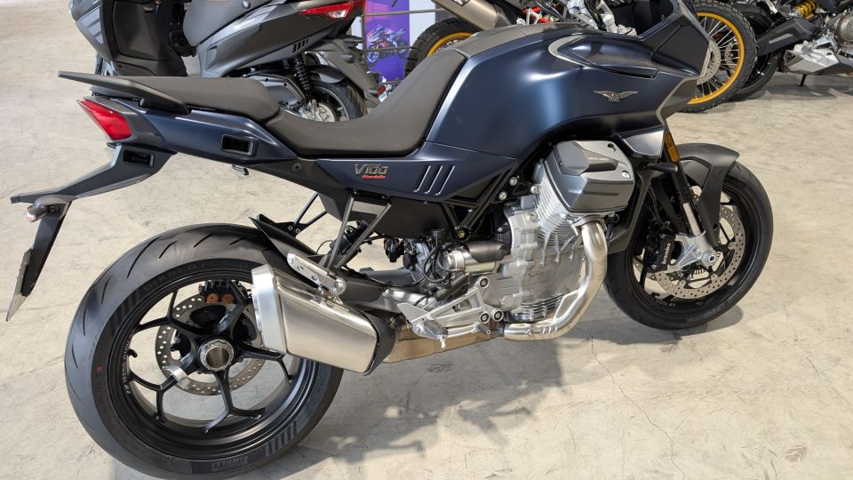 MOTO GUZZI V100  MANDELLO 4