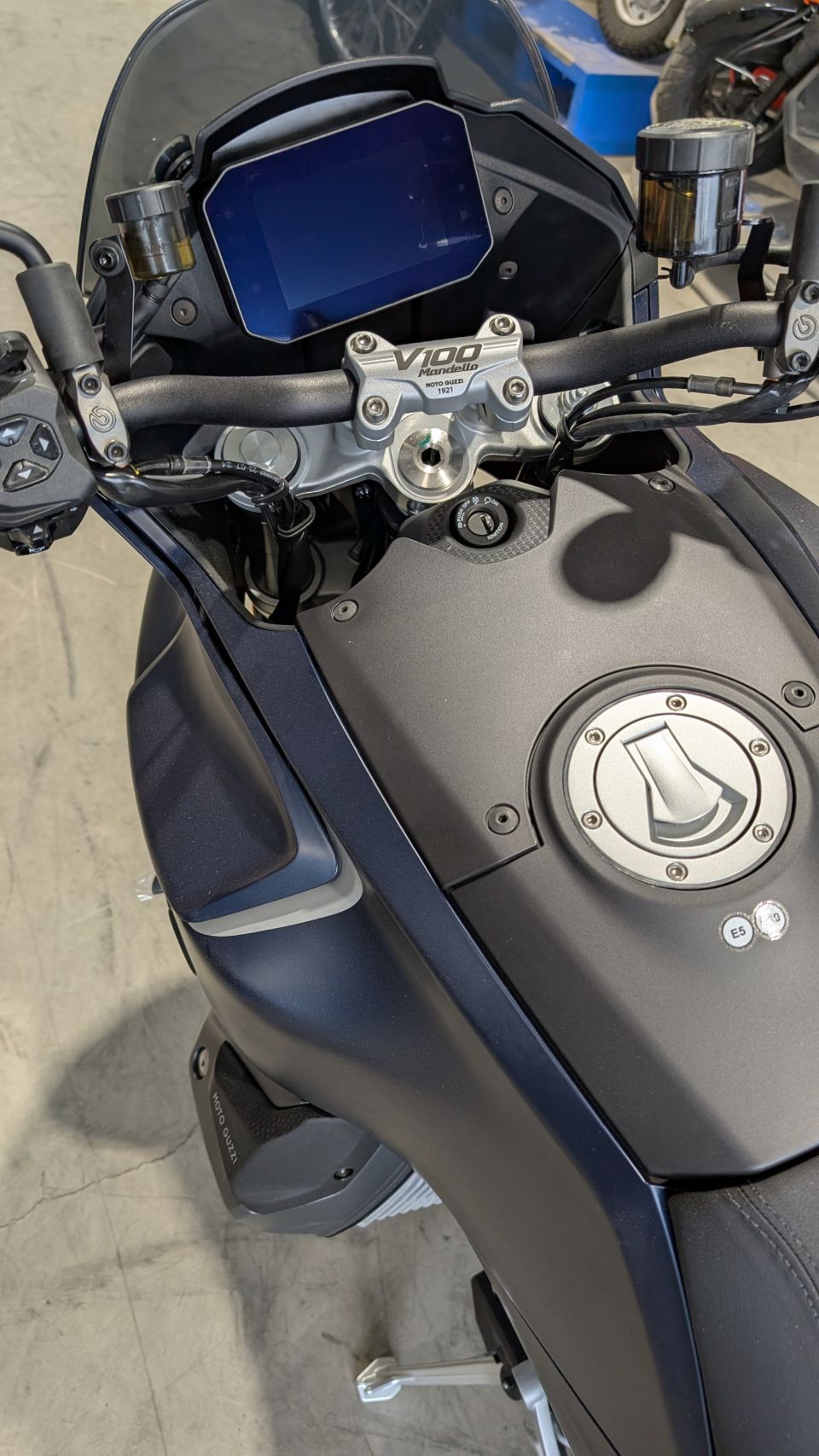 MOTO GUZZI V100  MANDELLO 4