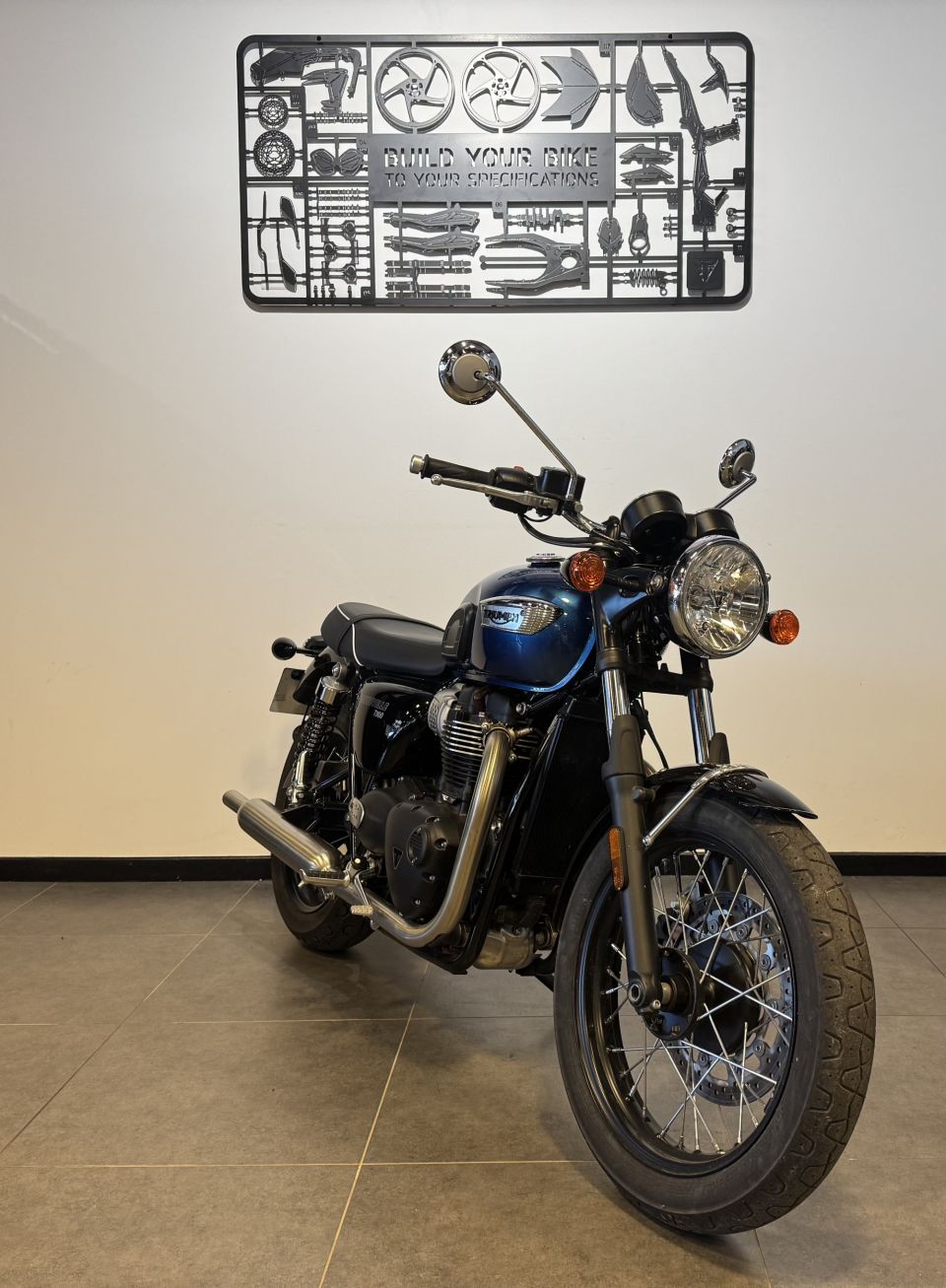 TRIUMPH Bonneville T100 4