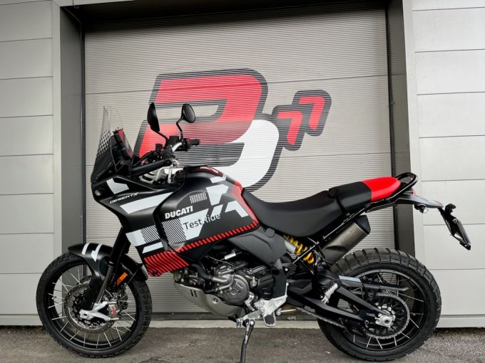 DUCATI DESERT X 4