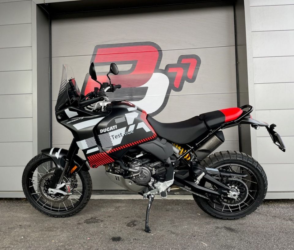 DUCATI DESERT X 4