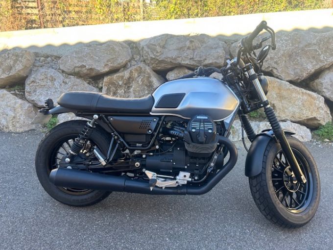 MOTO GUZZI V9 BOBBER 4