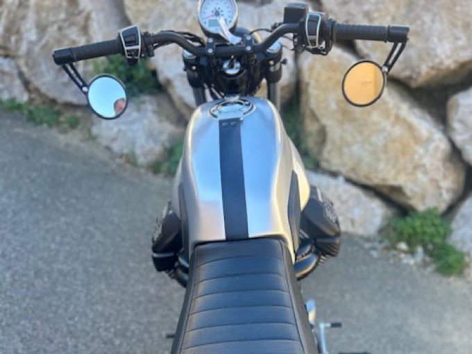 MOTO GUZZI V9 BOBBER 4