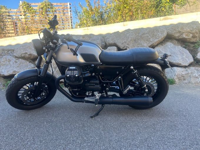 MOTO GUZZI V9 BOBBER 4