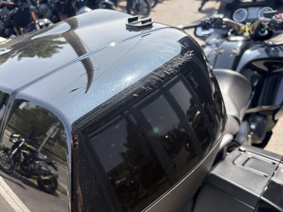 TRIUMPH TROPHY 1200 SE 4