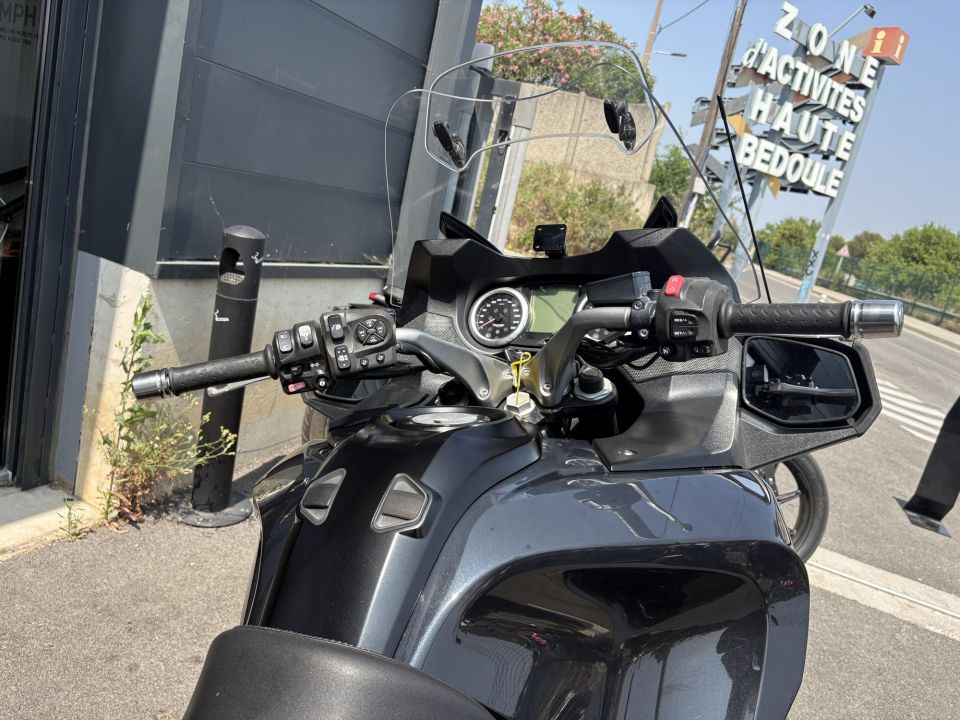 TRIUMPH TROPHY 1200 SE 4